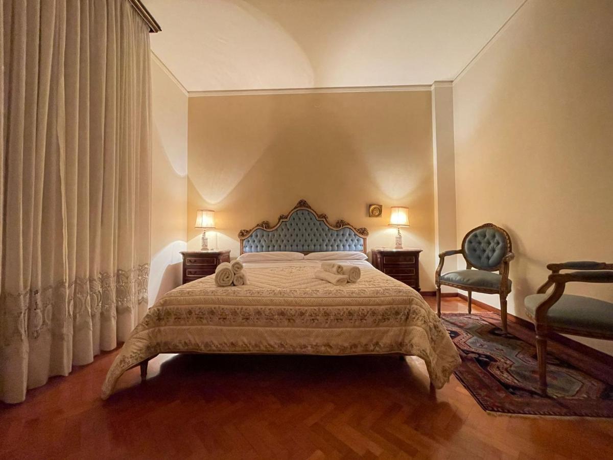 Royal Suite - Near Station & City Center Modena Exterior foto